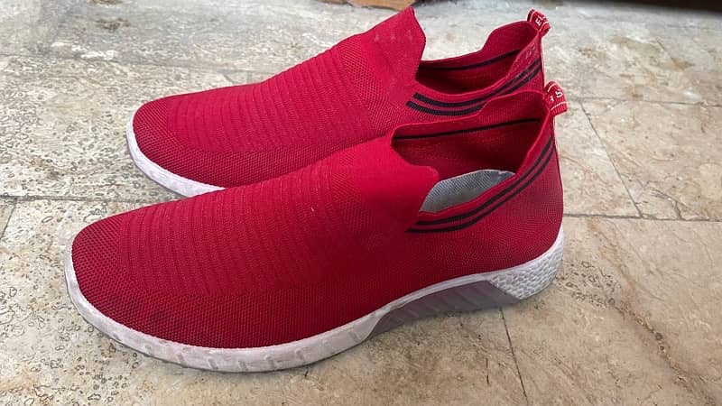 Red Sketchers | Size 45 2