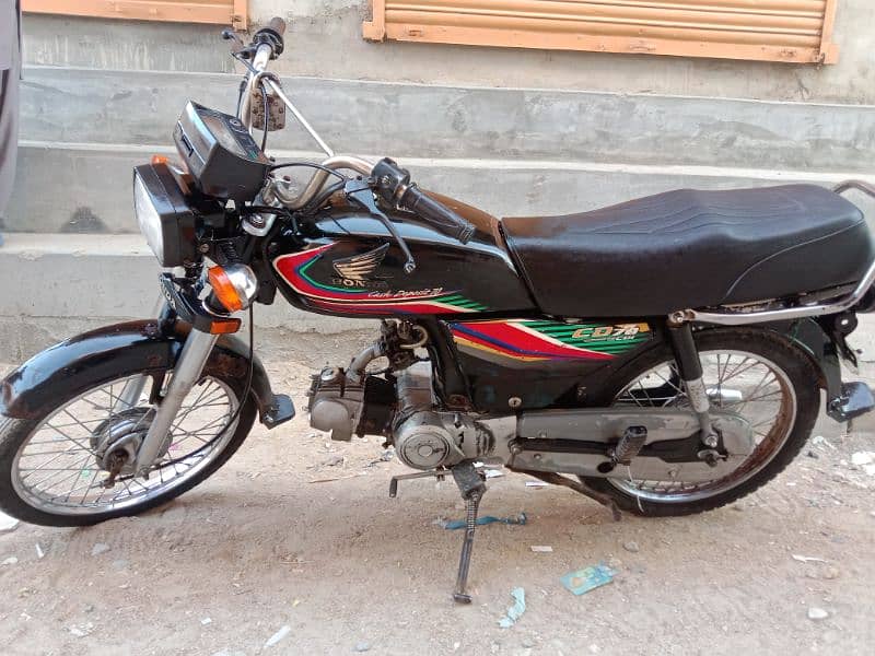 Honda CD 70  model 2010 no karachi  phone number 03092581744 0