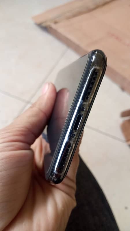 iPhone X 256 PTA 5