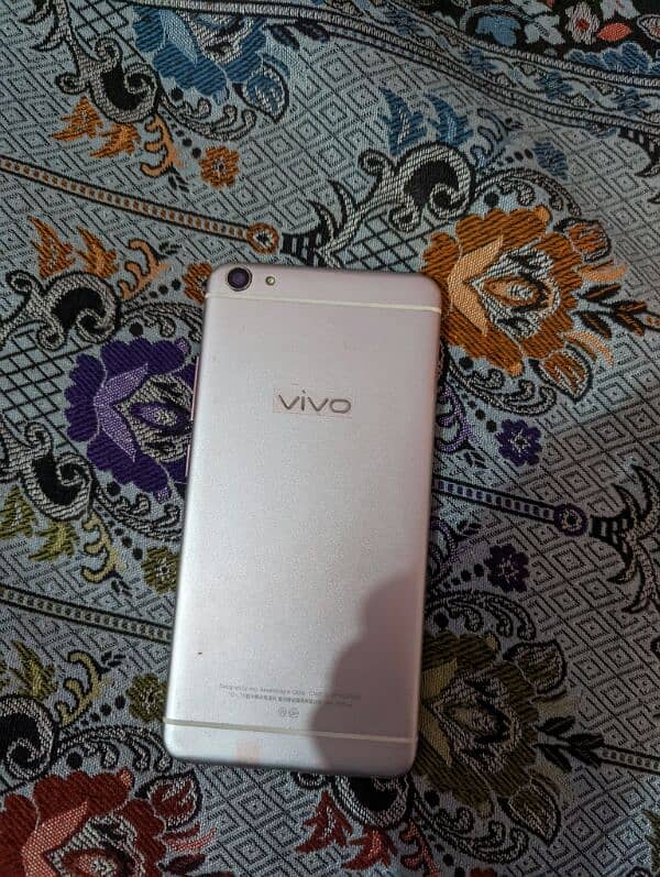 vivo x7 plus 6 128 urgent sale 1