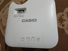 casio l. e. d multimedia projector for sale o3oo 291875o