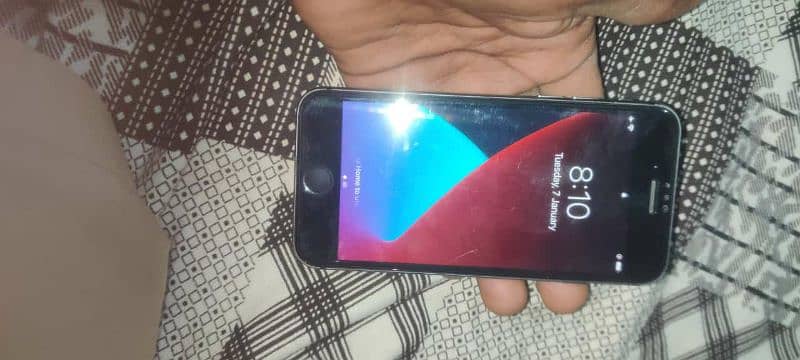 iphone 8 64gb NON PTA with charger or box 03007163027 1