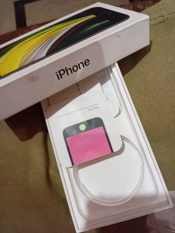 iphone se 2020 jv with box 6