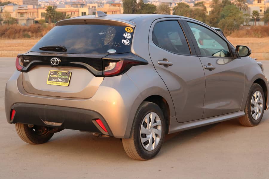 Toyota Yaris 2021 S package 5