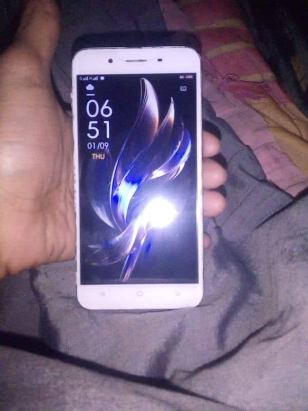 3+32 vivo Y65 10by 10 okay 2