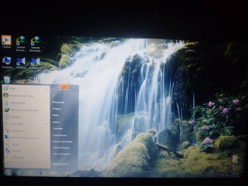 lenovo thinkpad  intel[R] ceeron[R] precessor 4. gb Ram 10/7 condition 5