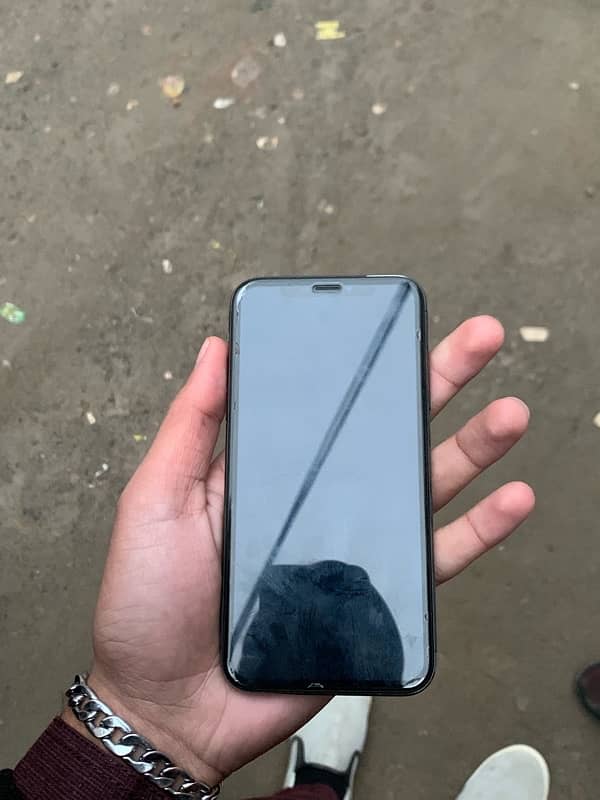 iphone x 256 (gb) 84% for sale water pack 8/10 conditon. 0