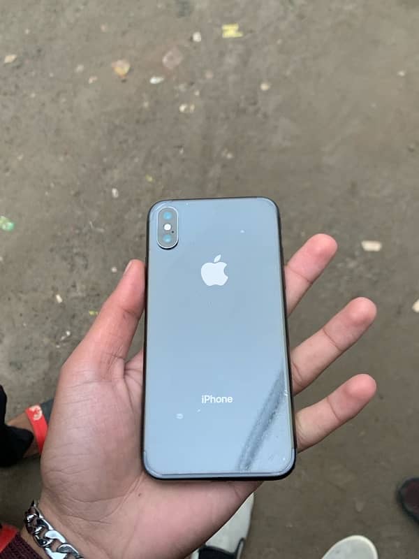 iphone x 256 (gb) 84% for sale water pack 8/10 conditon. 7