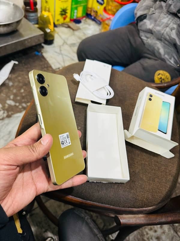 Samsung A06 Golden 4/64 0