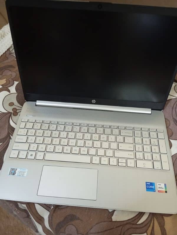 hp Laptop i7 12th Gen almost New 1