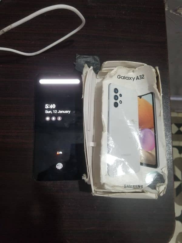 Samsung Galaxy A32 6GB 128GB with original Box and charger 4