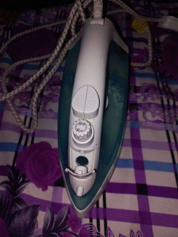 Steam Iron Came from United Kingdom 1