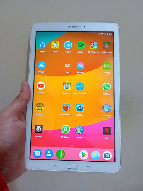 SAMSUNG GALAXY TAB E 10/10 4