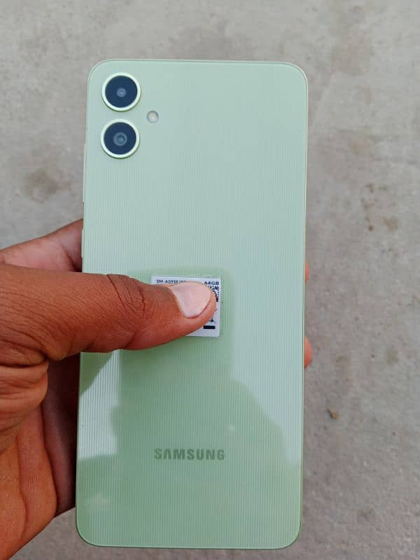 Samsung galaxy A05 with box in warranty only 3 month use 4/64 3