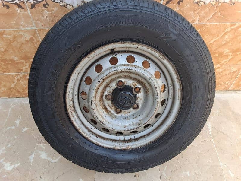 Used Tyre for vego 4/4 5