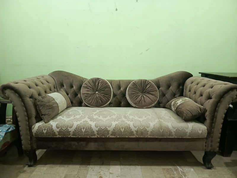 Luxurious Sofa Set 2