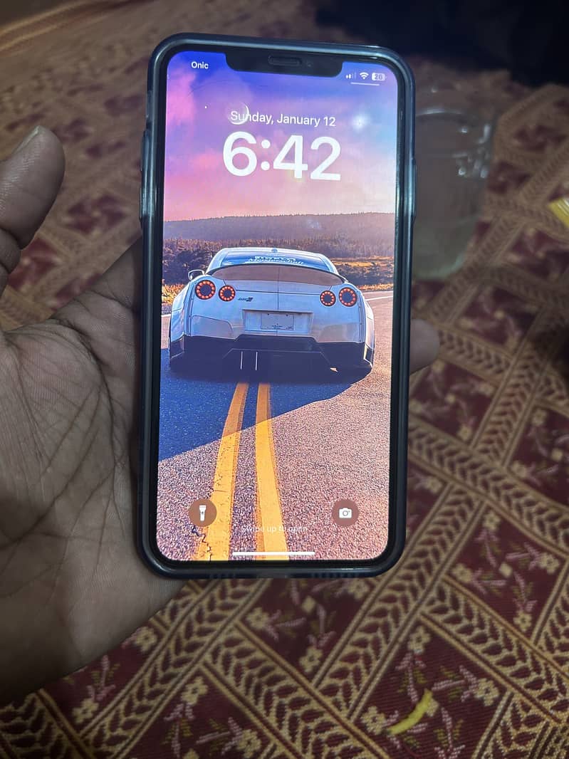 Apple iPhone XS Max 1