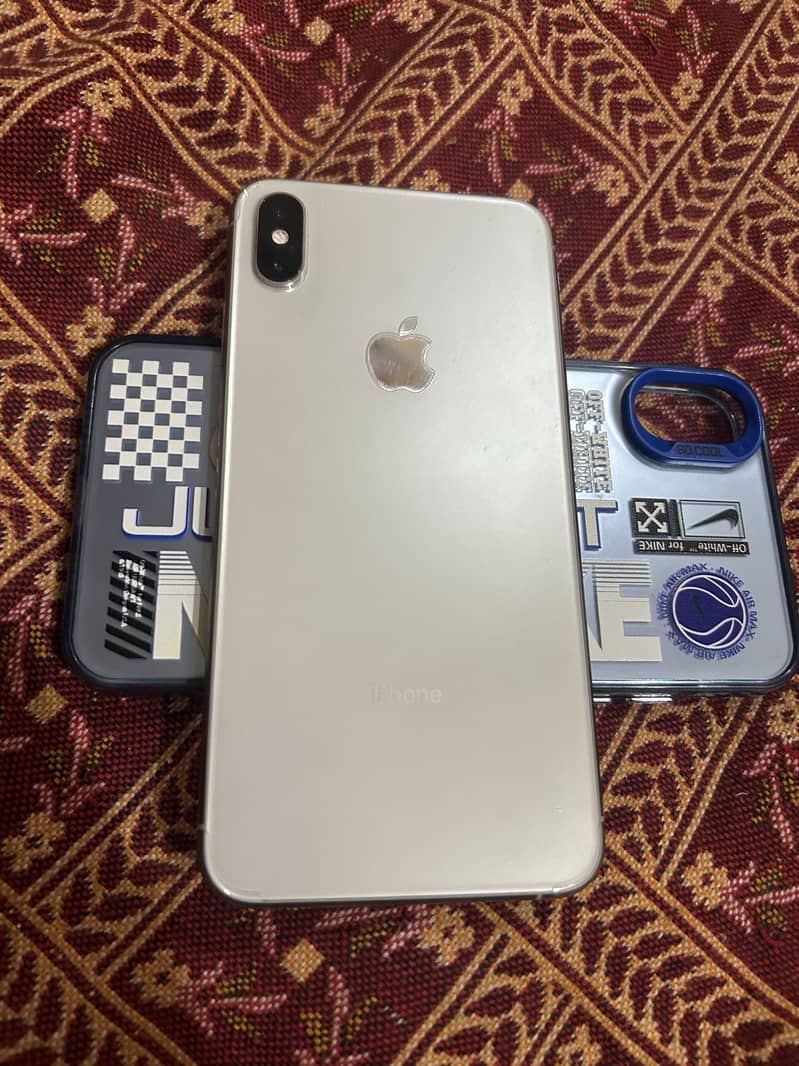 Apple iPhone XS Max 6