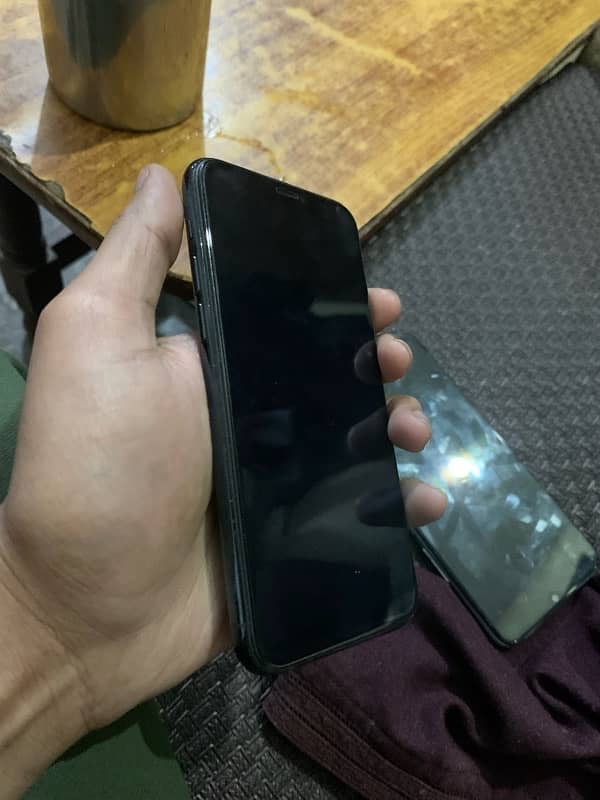 iphone 11 pro factory unlocked 1