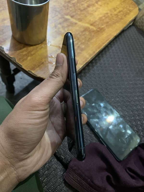 iphone 11 pro factory unlocked 5