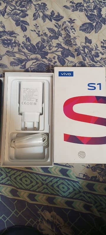 Vivo S1 4/128 0