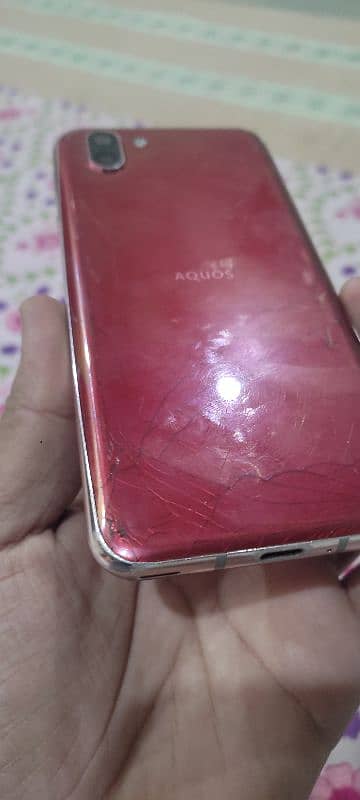 sharp Aquos r2 non pta 3