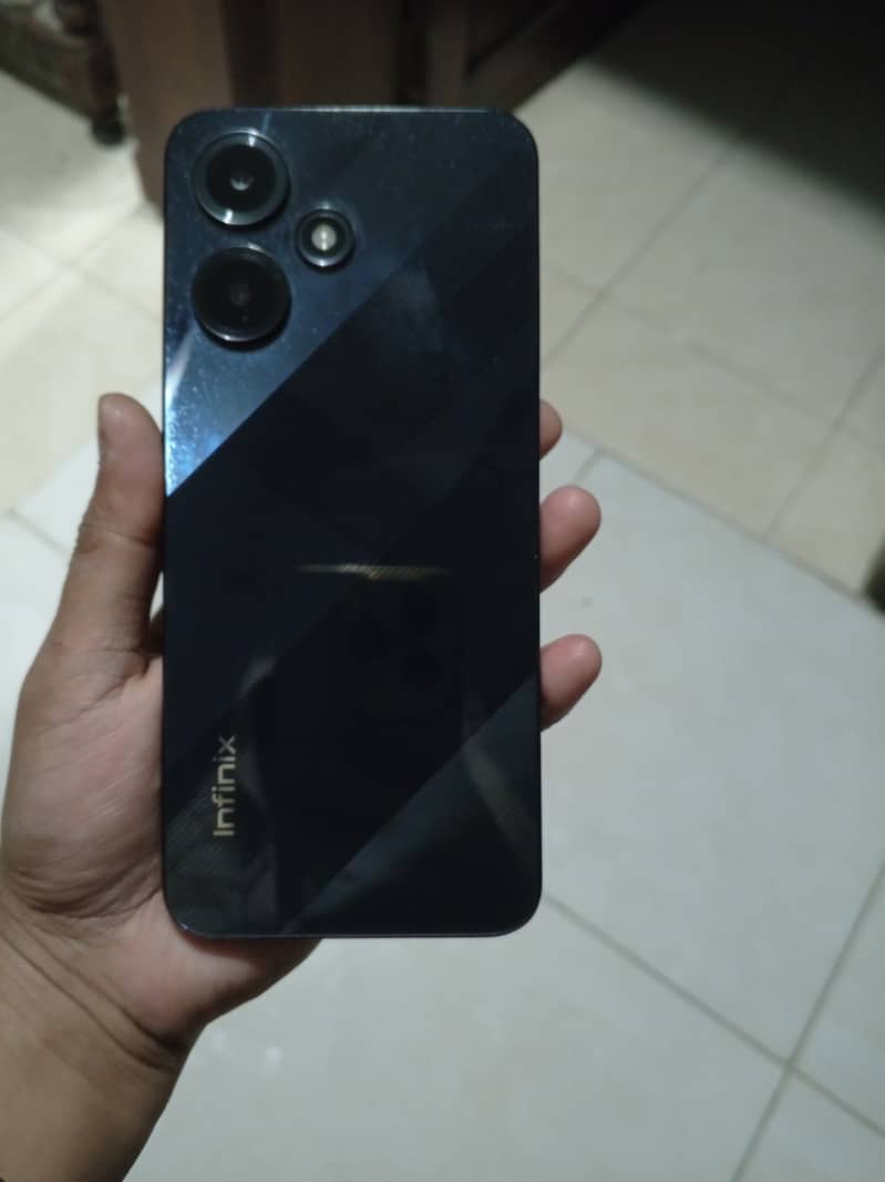 Infinix hot 30 play(64/128), new with box 1