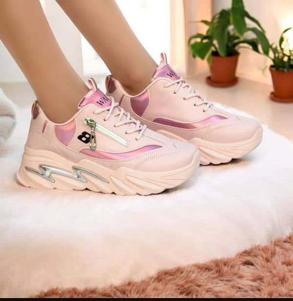 women/girl sneakers 2