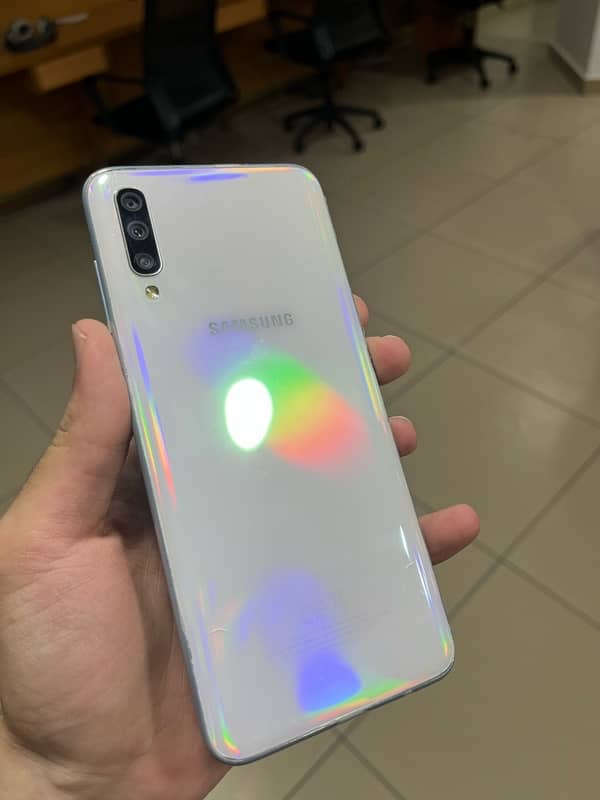 Samsung A70 mint condition 4