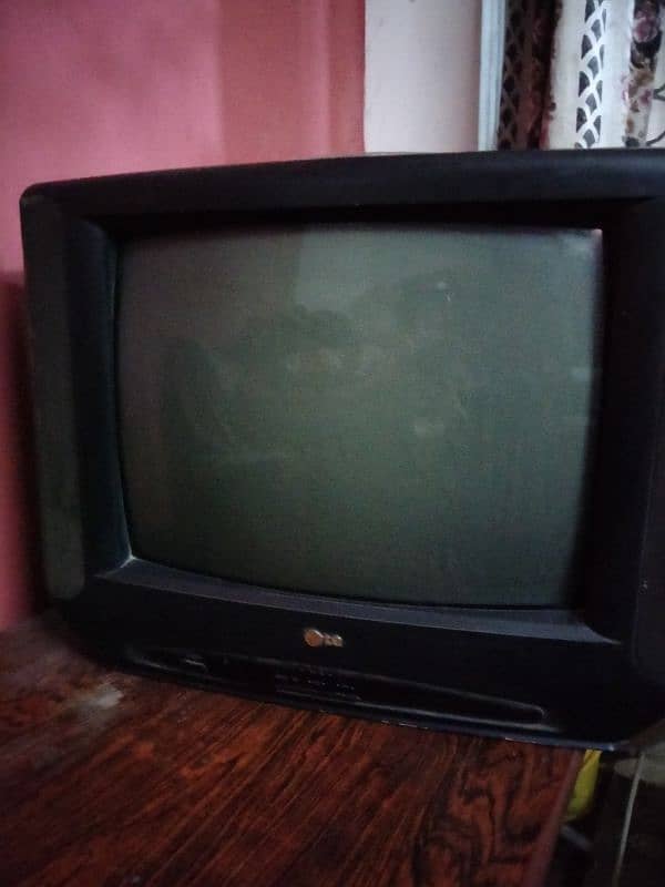 LG tv available good condition hay 1