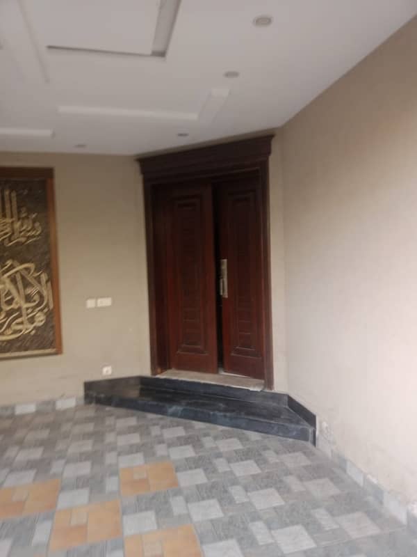 10 Marla House For Sale In Paragon City Lahore 16