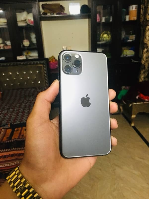 IPHone 11Pro no sim restriction 0