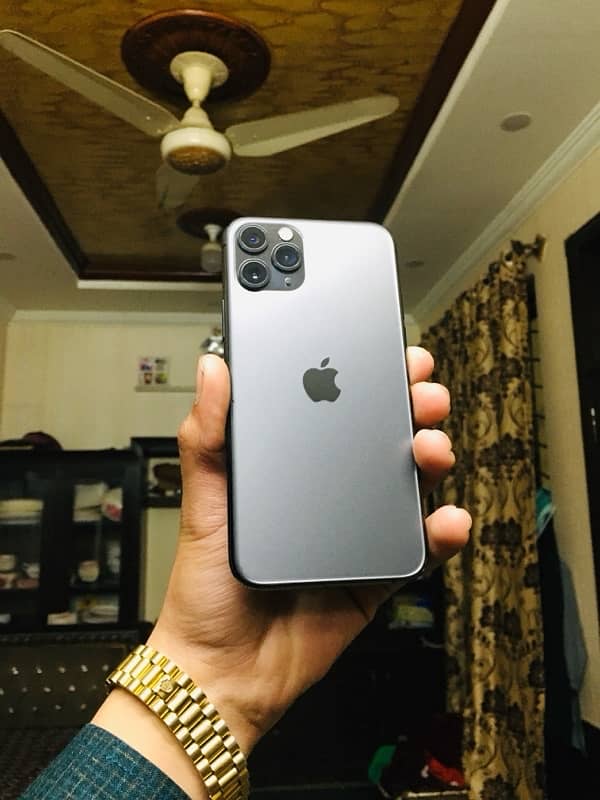 IPHone 11Pro no sim restriction 1