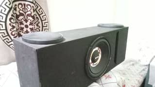 Complete sound system for Car / Speakers and amplifier.