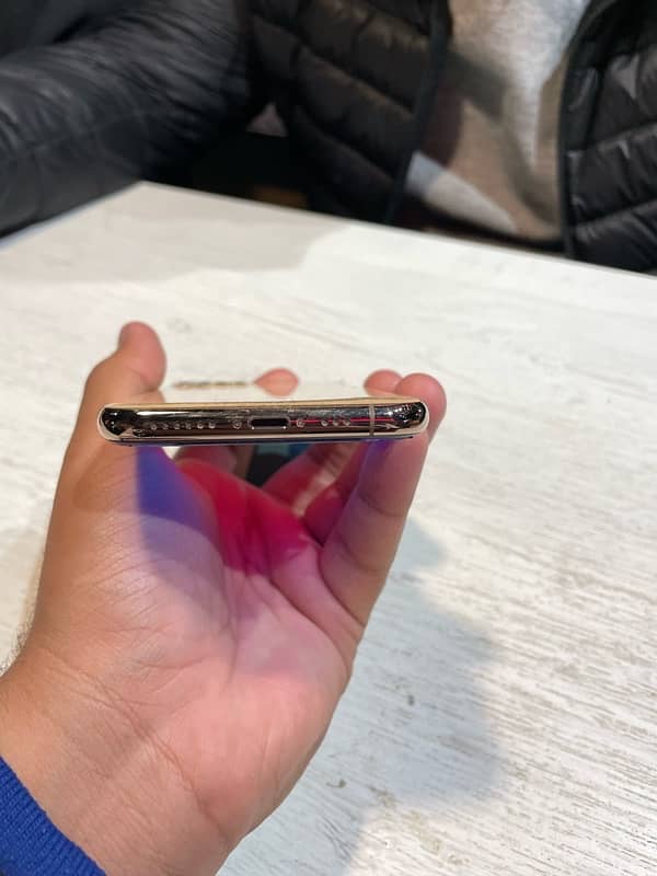 IPHONE 11 PRO FOR SALE 3