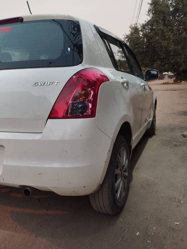 Suzuki Swift 2012 4