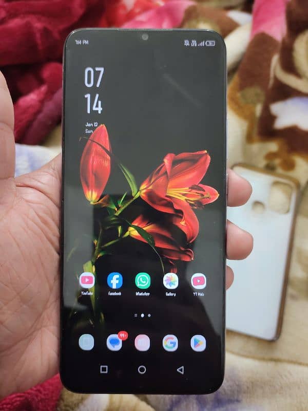 Infinix hot 10 play 4/64 1