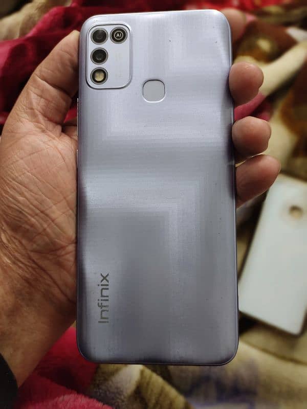 Infinix hot 10 play 4/64 2