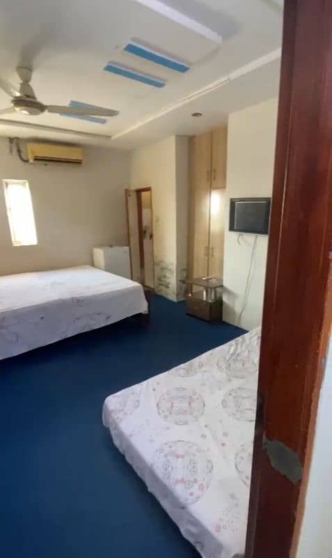 Room for rent near UCP Johar town lahore 2