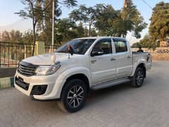 Toyota Hilux 2014 Vigo Champ with Perfect 4x4 Own Engine