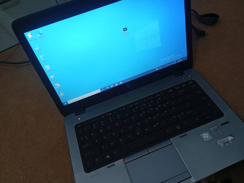 HP laptop 840 0