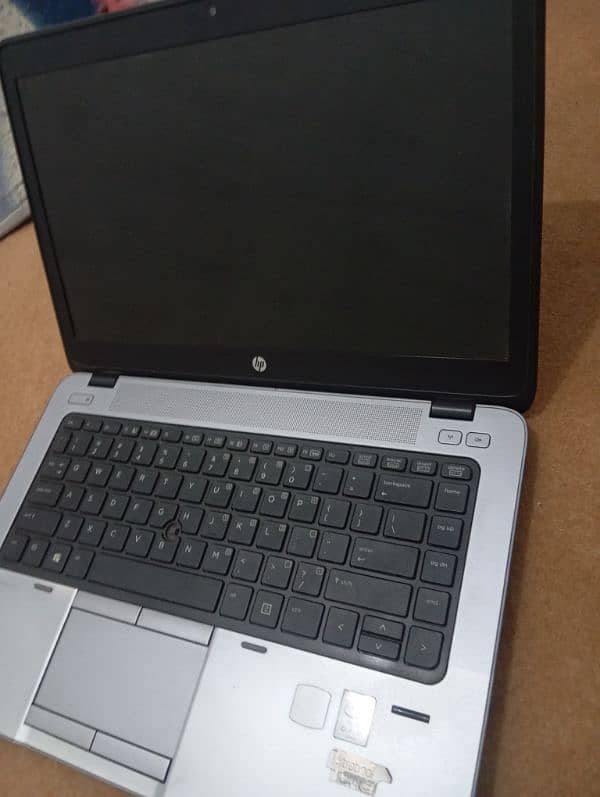 HP laptop 840 1