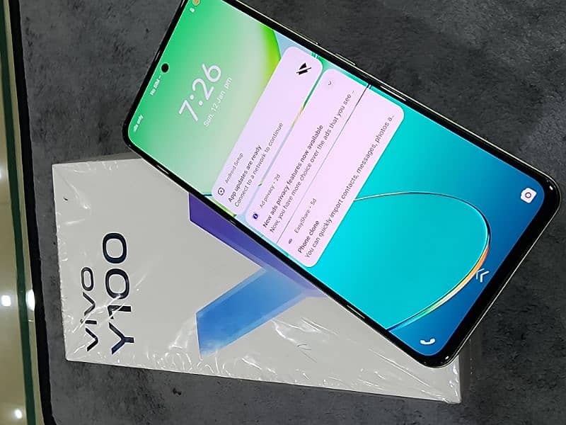 vivo Y100 256 gb 4