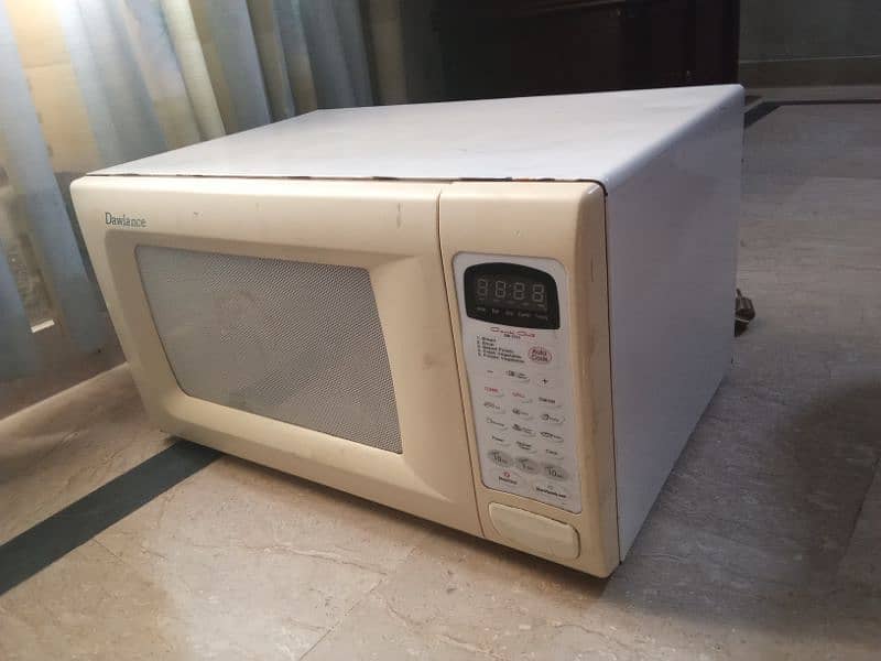 Dawlance microwave for sale model number Dw-131A 3