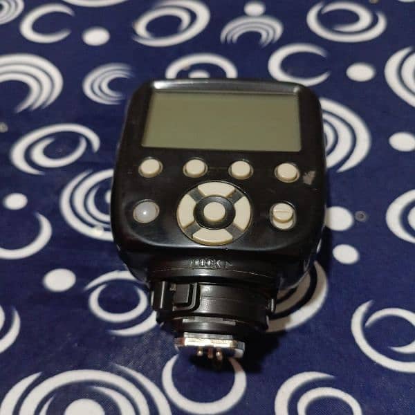 yongno 4. . 560 FLash light with yongno 560 controller 6