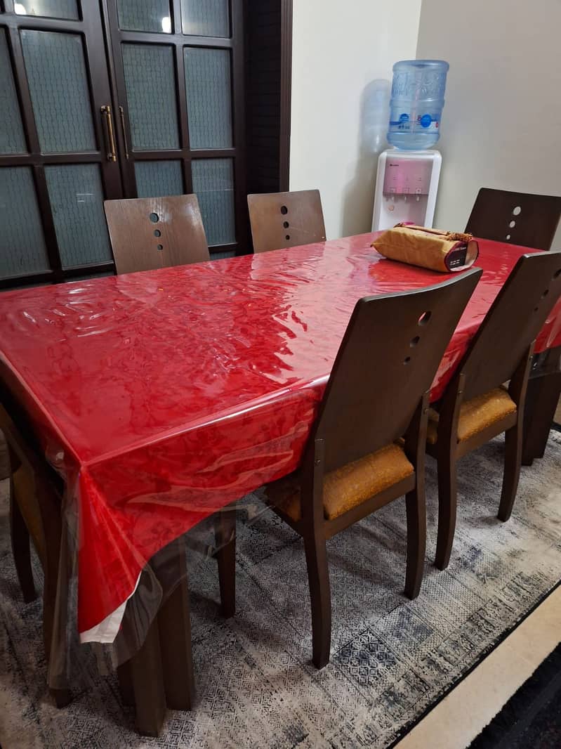 6 seater dining table 0