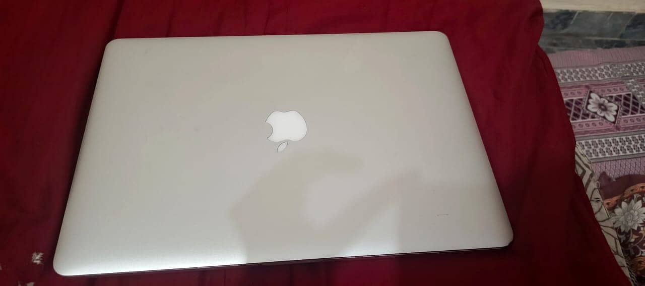 Macbook Pro Early 2013 - 15" (16GB/512GB) (Core i7-1GB Graphic) 3