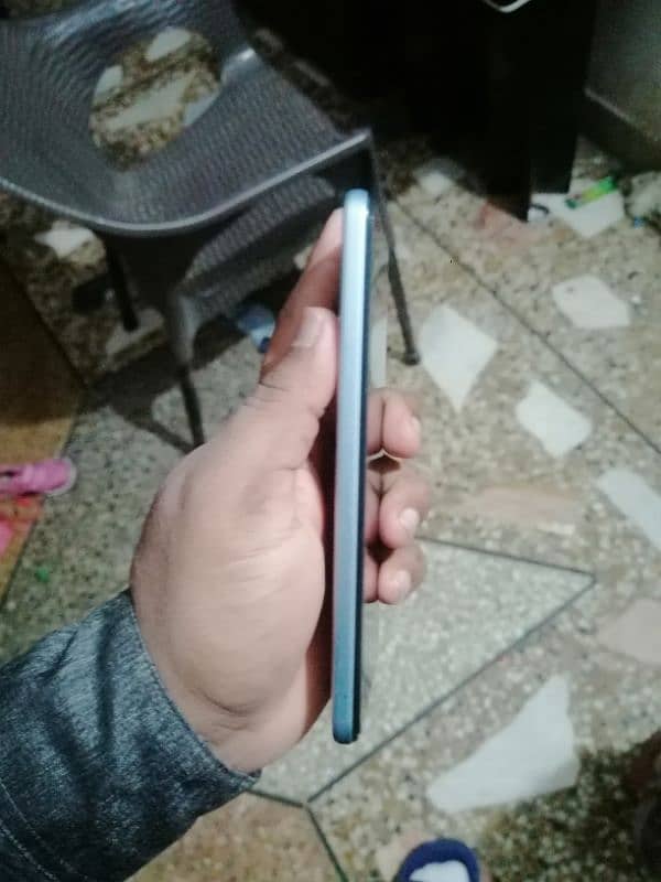 Vivo y21 4GB ram 64 GB memory 2