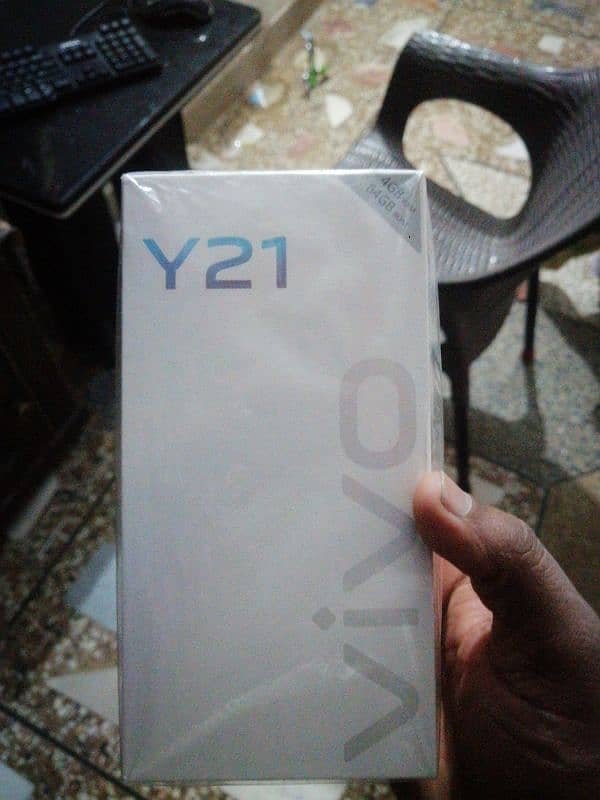 Vivo y21 4GB ram 64 GB memory 9