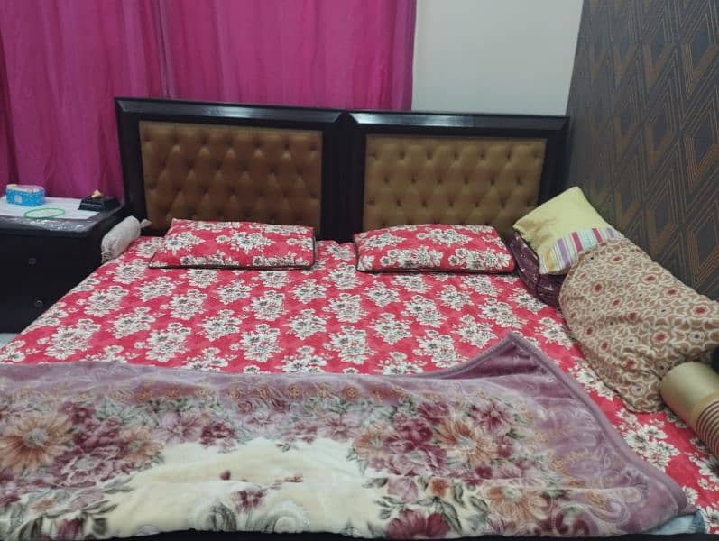 pair of single bed with side table 1